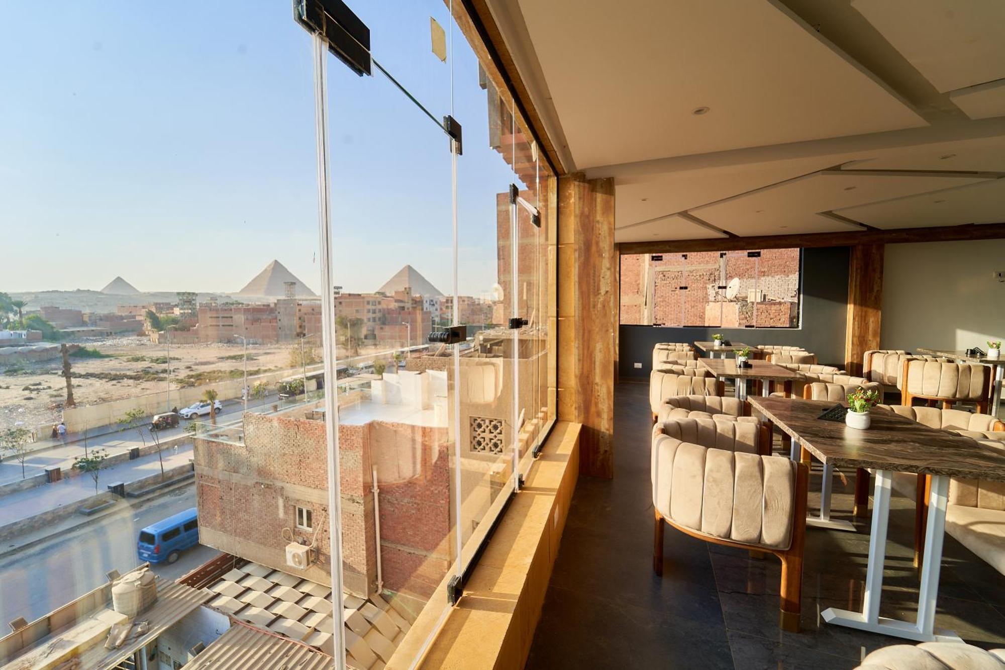 Crown Pyramids View Hotel Giza ภายนอก รูปภาพ