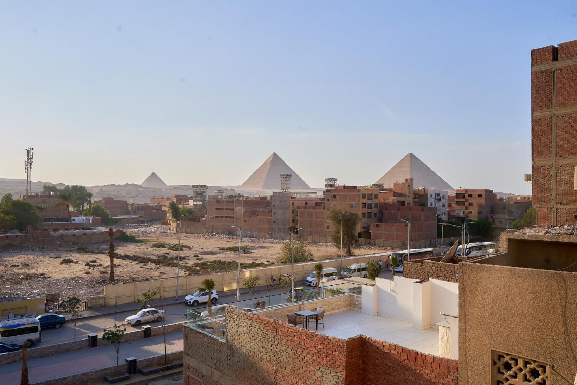 Crown Pyramids View Hotel Giza ภายนอก รูปภาพ