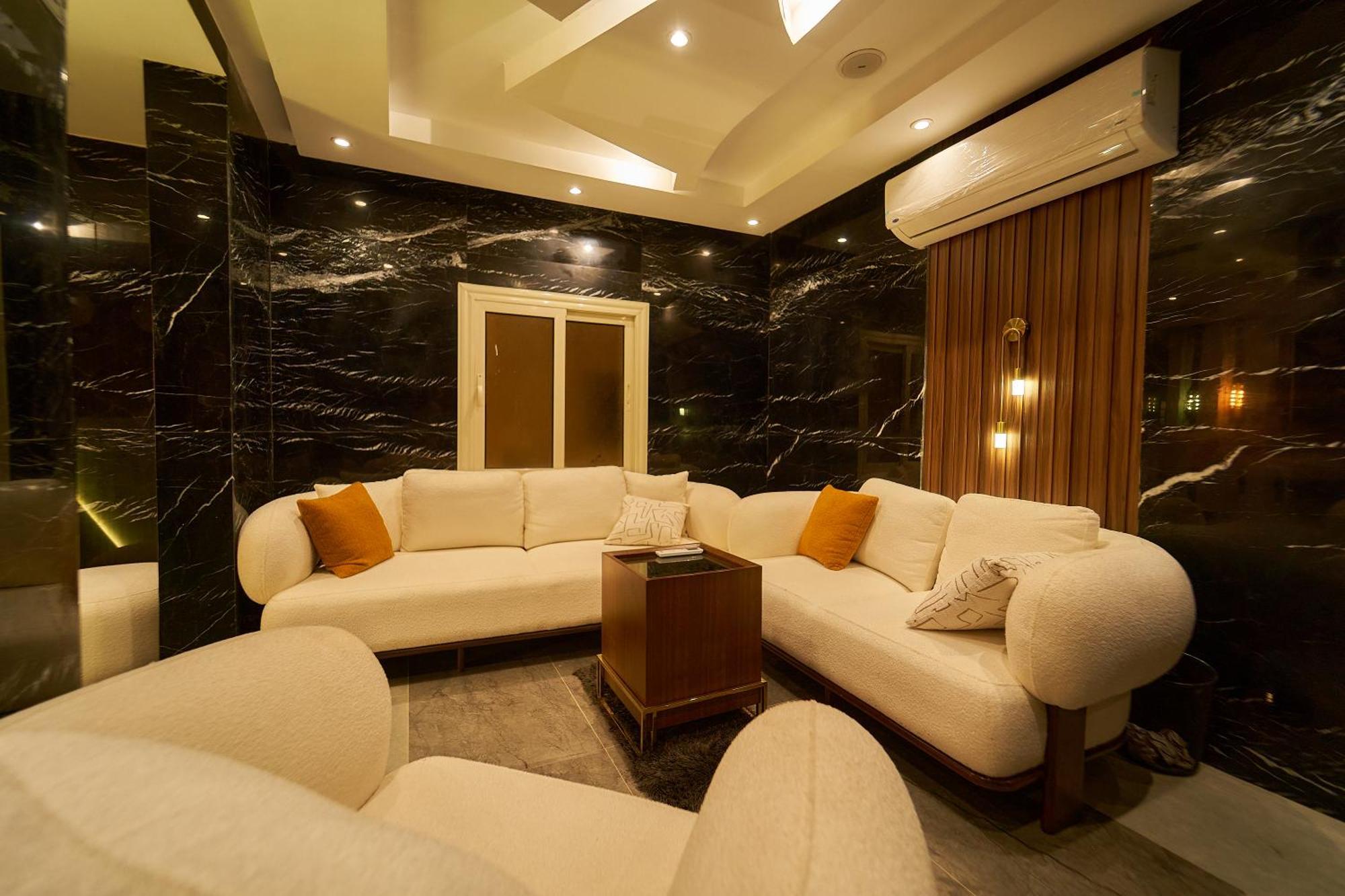 Crown Pyramids View Hotel Giza ภายนอก รูปภาพ