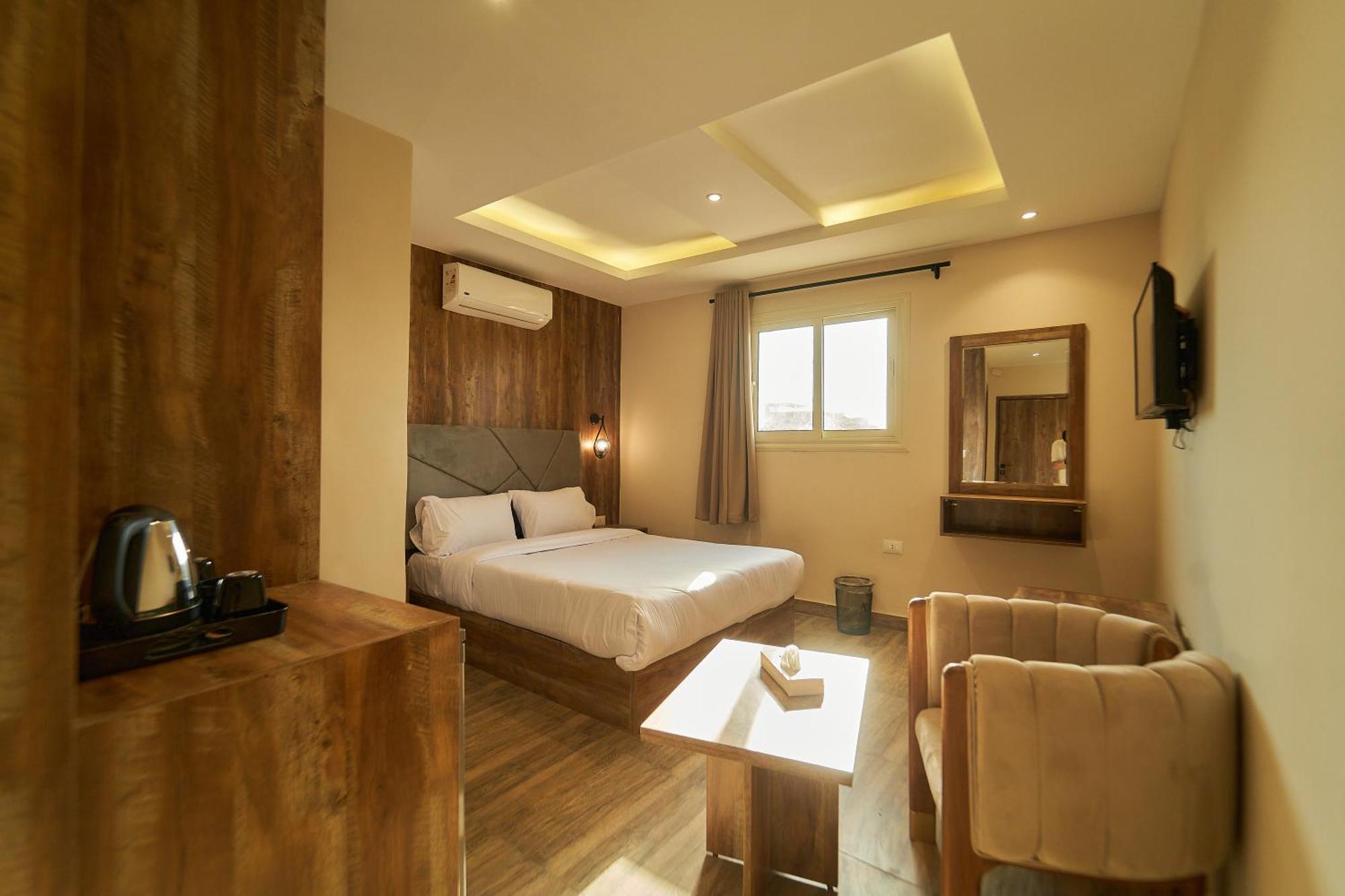 Crown Pyramids View Hotel Giza ภายนอก รูปภาพ